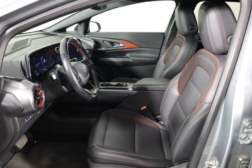 Used 2024 Chevrolet Equinox EV RS FWD image 13