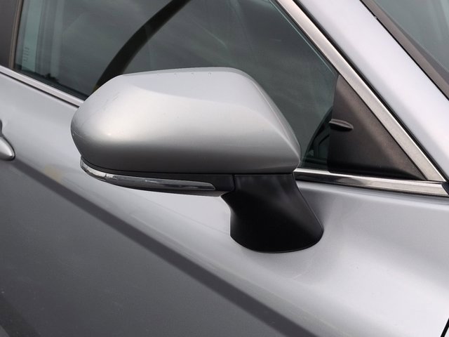 Used 2023 Toyota Camry SE image 13