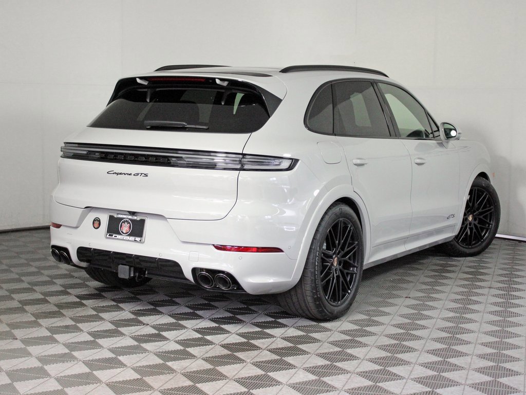 New 2026 Porsche Cayenne GTS image 7