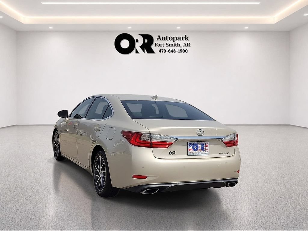 Used 2017 Lexus ES 350 w/ Navigation System Package FWD image 4