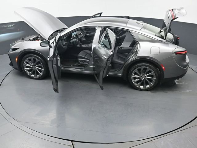 Used 2024 Toyota Crown Limited AWD/4WD image 52