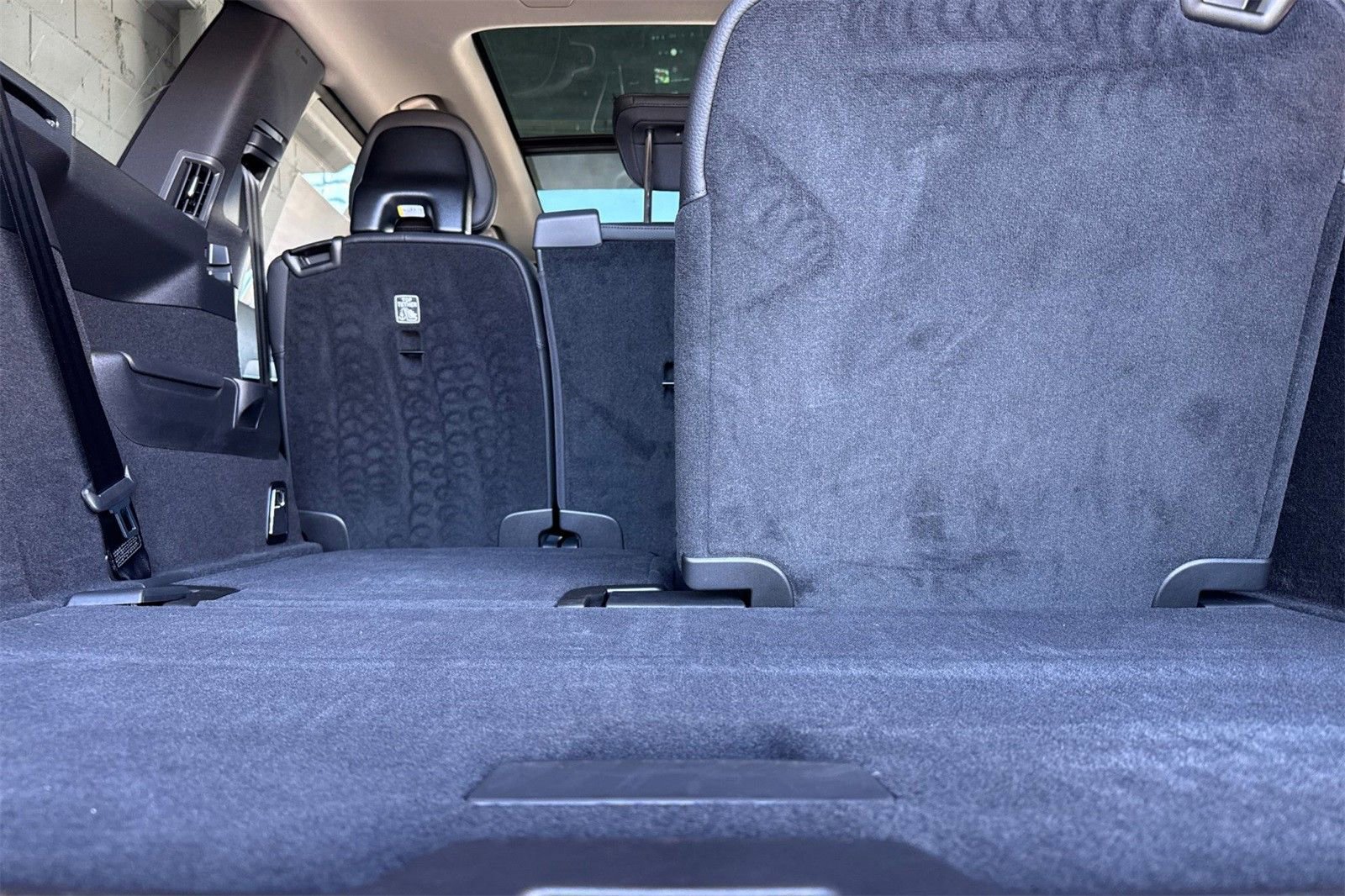 New 2025 Volvo XC90 B6 Plus w/ Protection Package Premier image 15