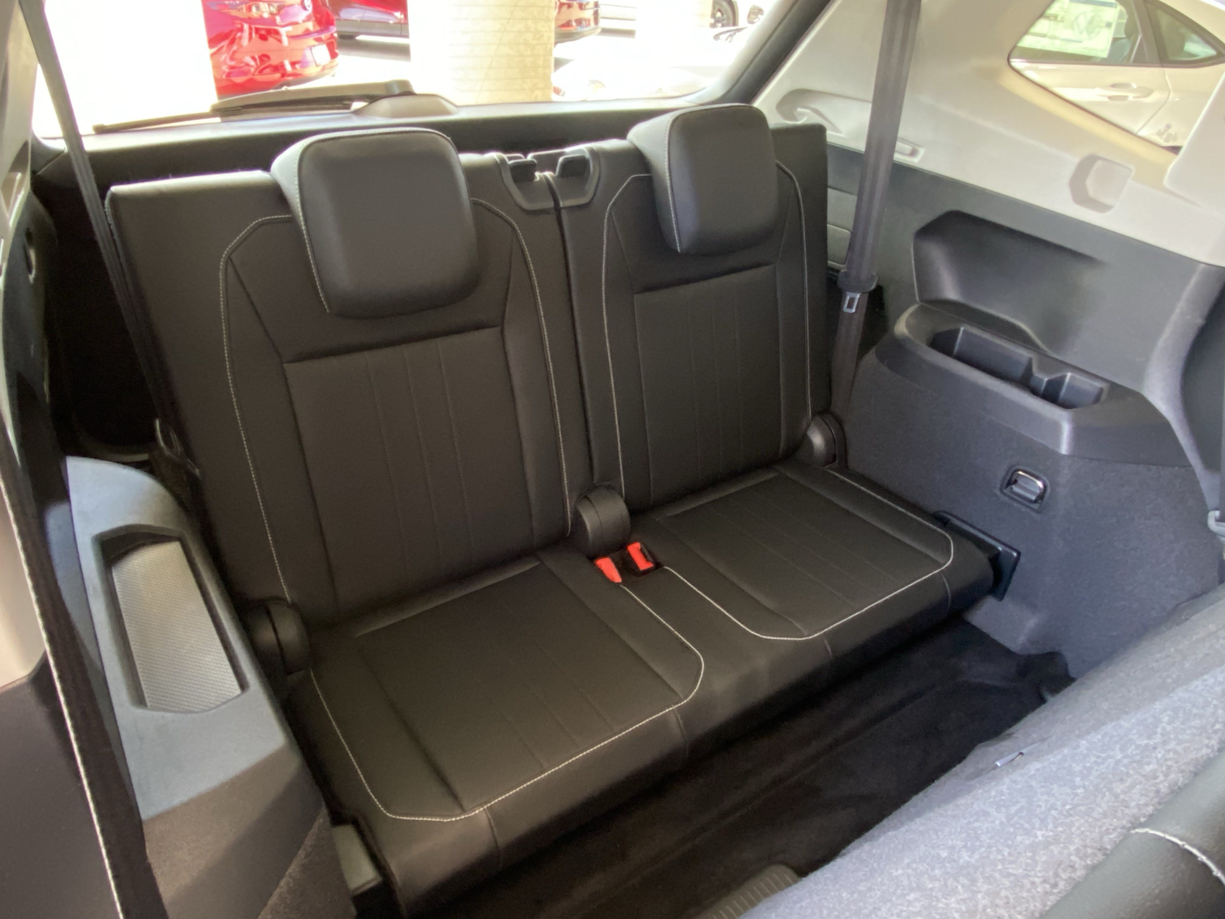 Certified 2023 Volkswagen Tiguan SE FWD image 37