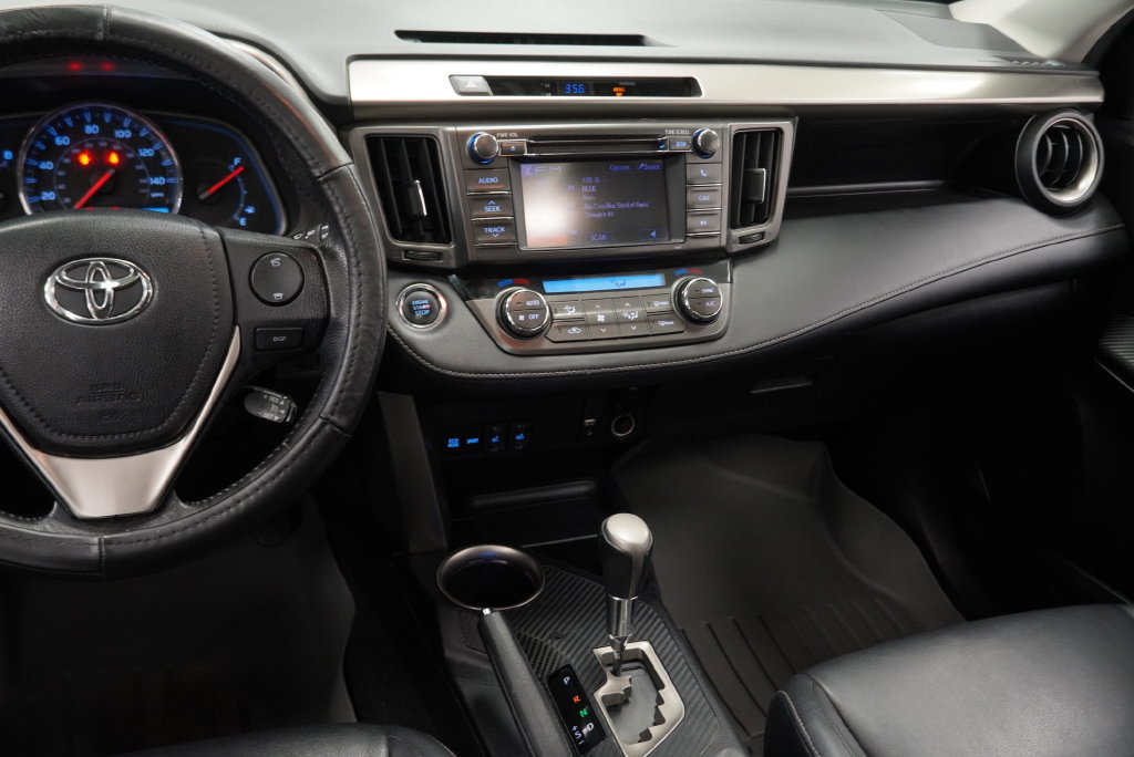 Used 2013 Toyota RAV4 Limited AWD/4WD image 23