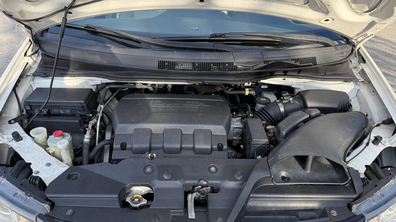 Used 2014 Honda Odyssey Touring Elite image 9