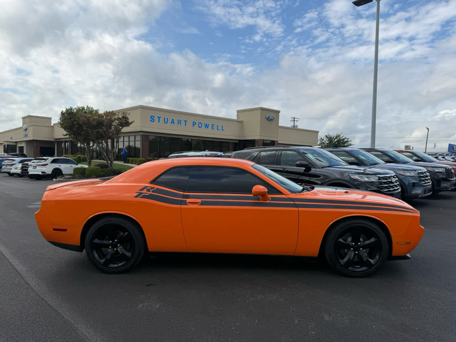 Used 2014 Dodge Challenger R/T w/ Blacktop Package RWD image 14