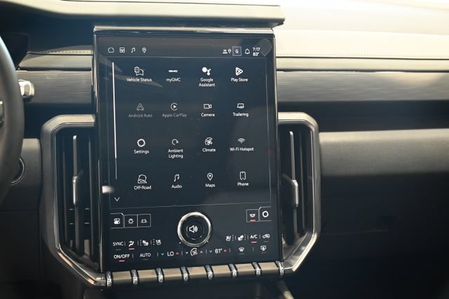 New 2026 GMC Acadia AT4 w/ Luxury Package AWD/4WD image 15