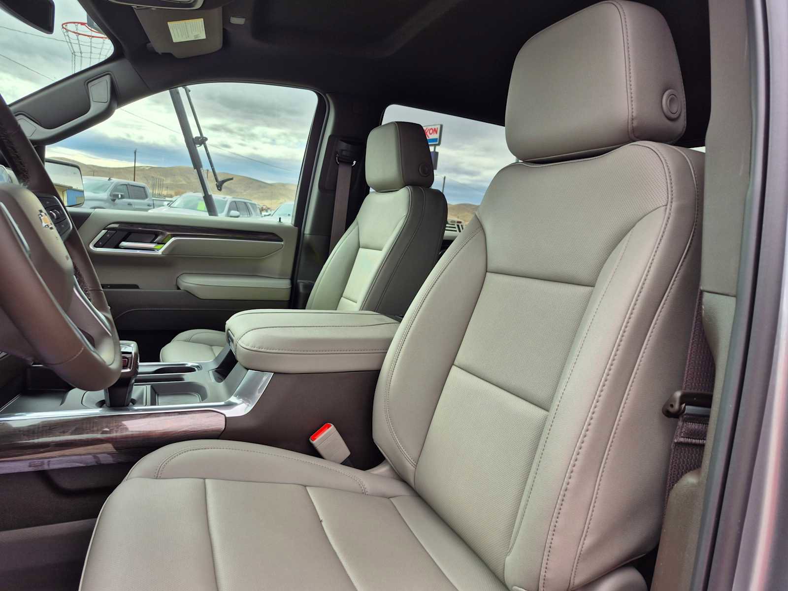 New 2026 Chevrolet Silverado 1500 LTZ w/ LTZ Convenience Package II AWD/4WD image 18