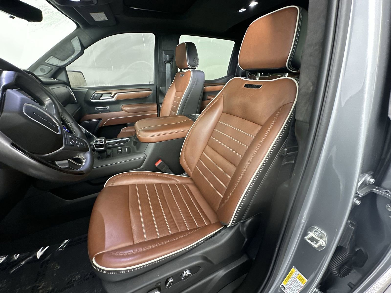 Used 2025 GMC Sierra 1500 Denali Ultimate AWD/4WD image 11