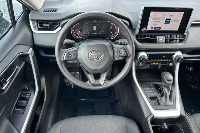 Certified 2024 Toyota RAV4 XLE AWD/4WD image 18