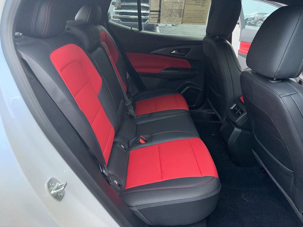 Used 2025 Chevrolet Equinox EV RS w/ LPO, Active Package AWD/4WD image 29