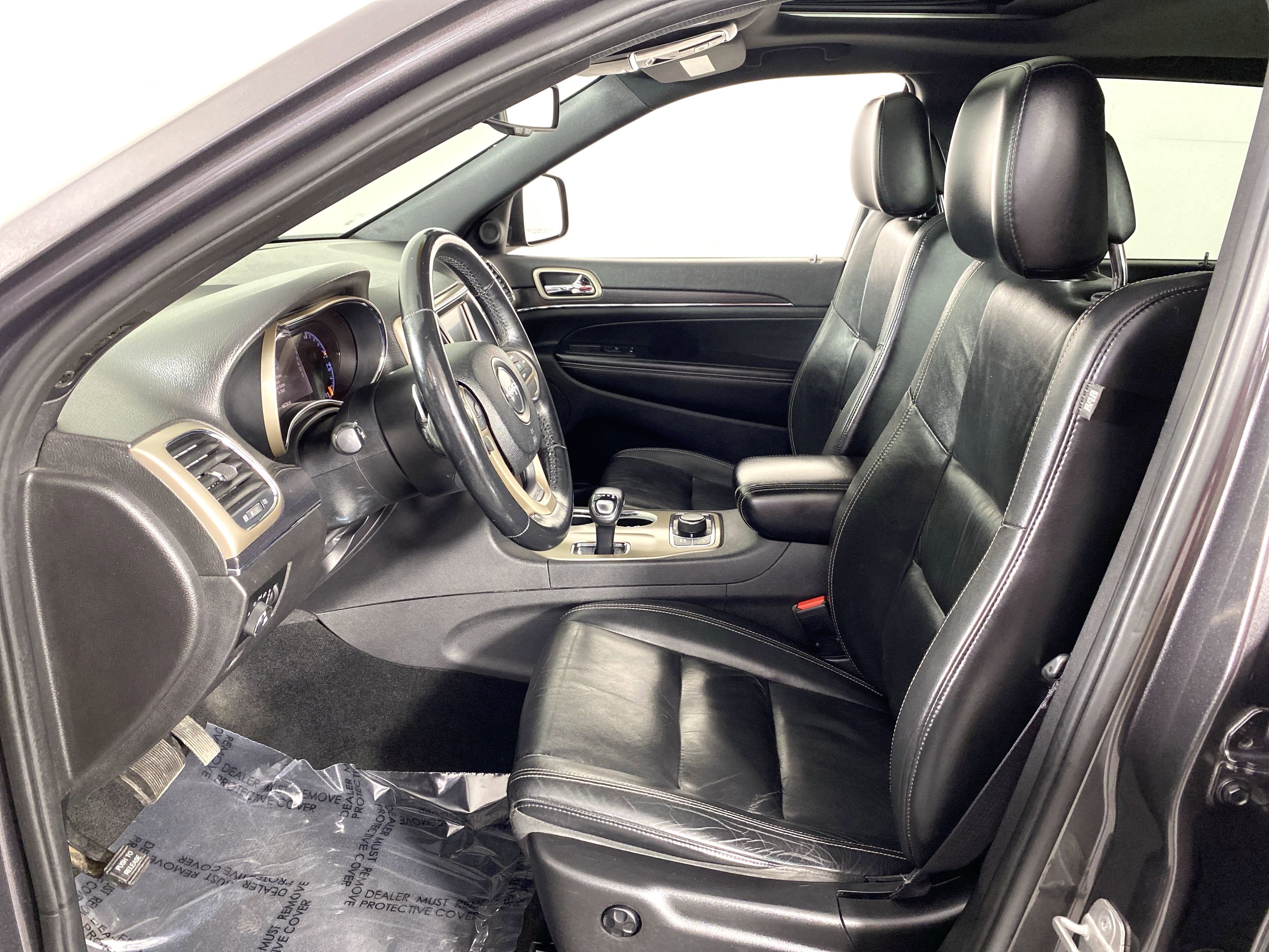 Used 2014 Jeep Grand Cherokee Limited w/ Trailer Tow Group IV AWD/4WD image 16