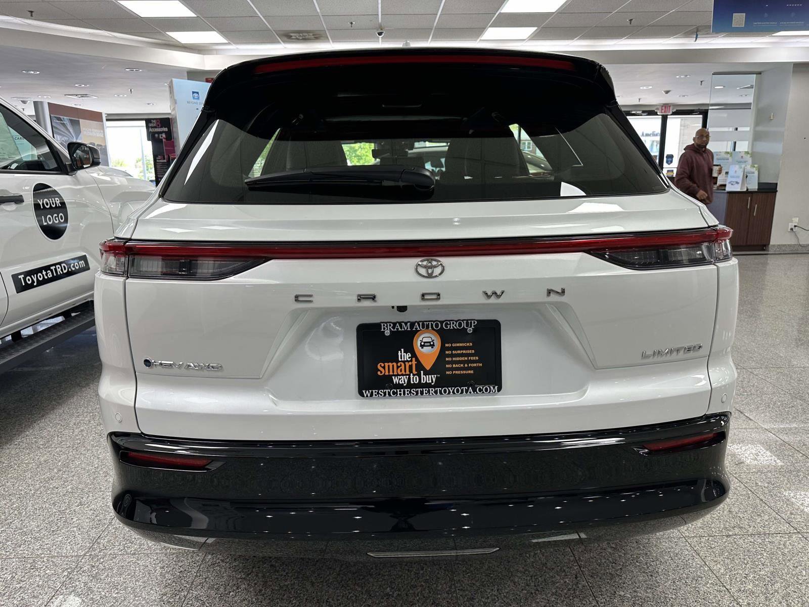 New 2025 Toyota Crown Signia AWD/4WD image 5