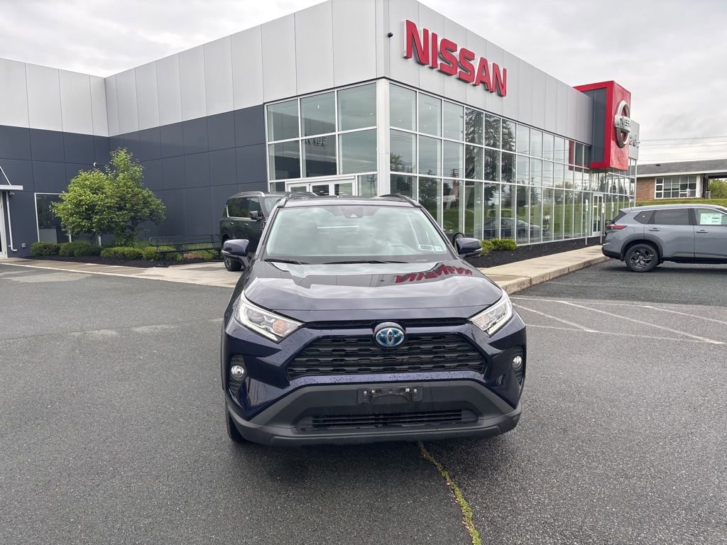 Used 2021 Toyota RAV4 XLE w/ Convenience Package AWD/4WD image 2