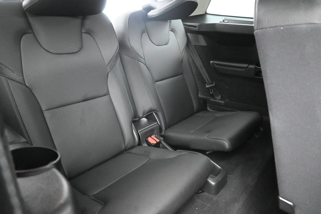 Used 2019 Volvo XC90 T6 Momentum AWD/4WD image 26