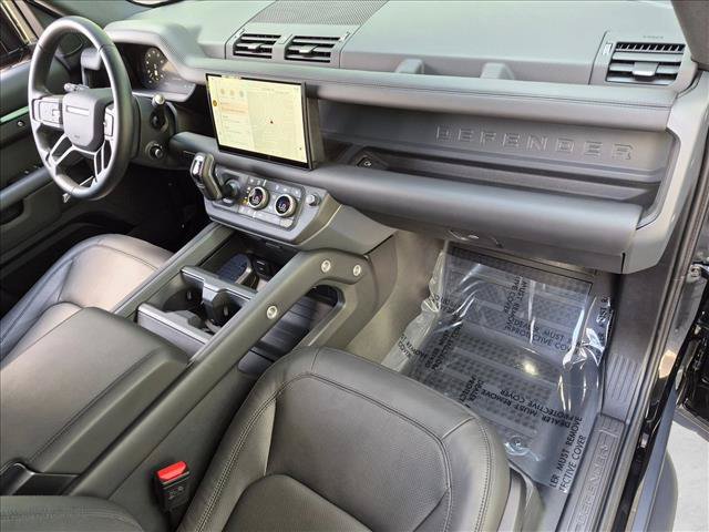 Certified 2025 Land Rover Defender 130 X-Dynamic SE AWD/4WD image 24