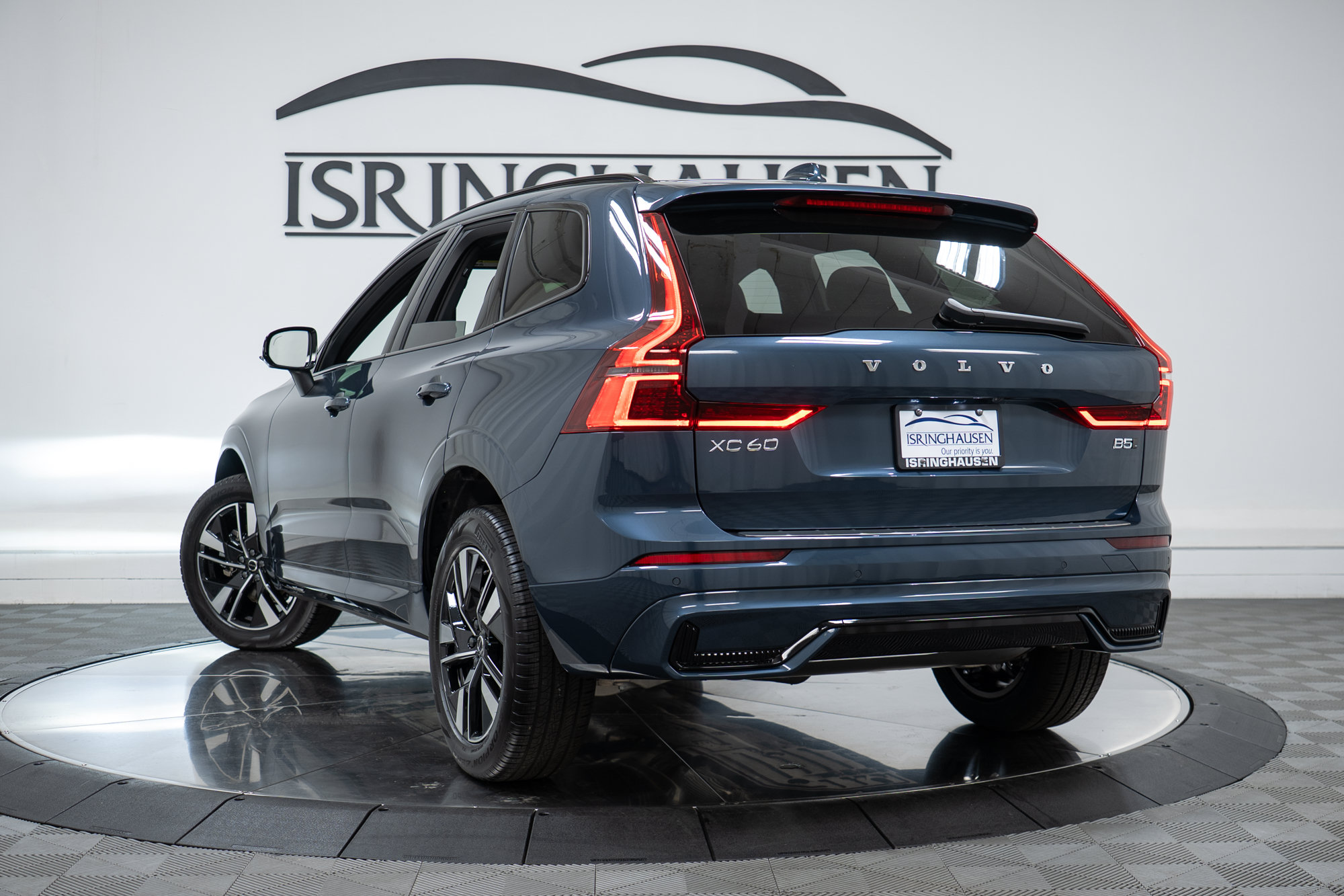 New 2027 Volvo XC60 B5 Core AWD/4WD image 28