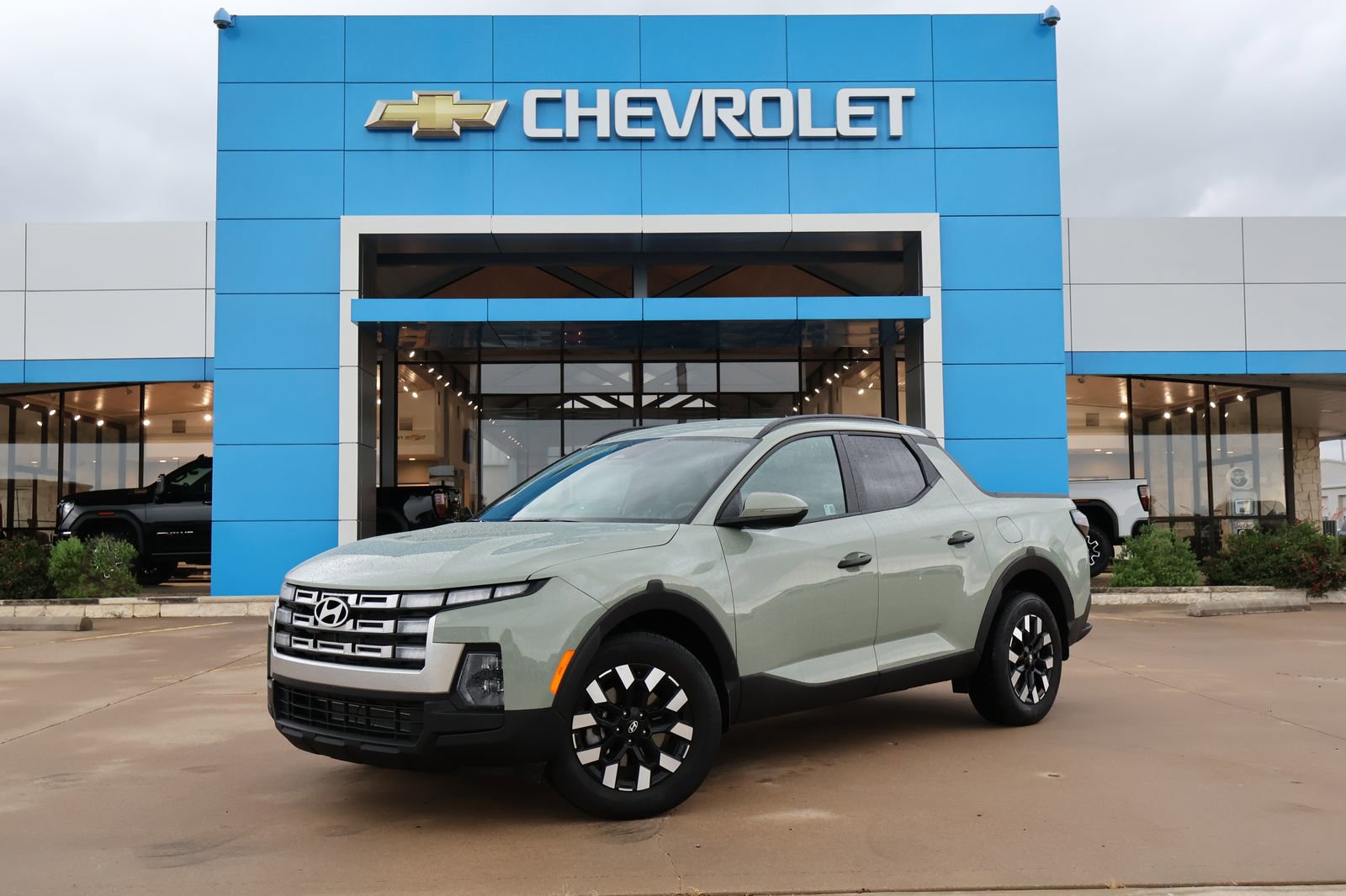 Used 2025 Hyundai Santa Cruz SEL FWD image 1