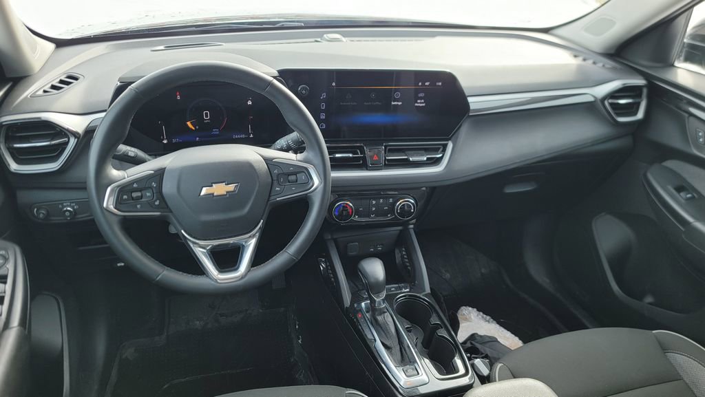 Used 2024 Chevrolet TrailBlazer LT w/ LT Cold Weather Package image 24