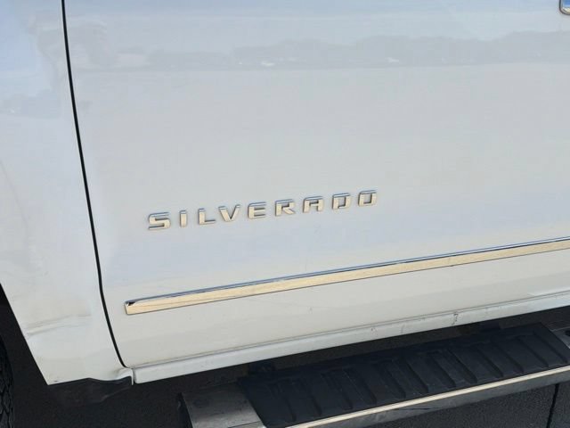 Used 2018 Chevrolet Silverado 1500 LTZ Z71 w/ LTZ Plus Package AWD/4WD image 12