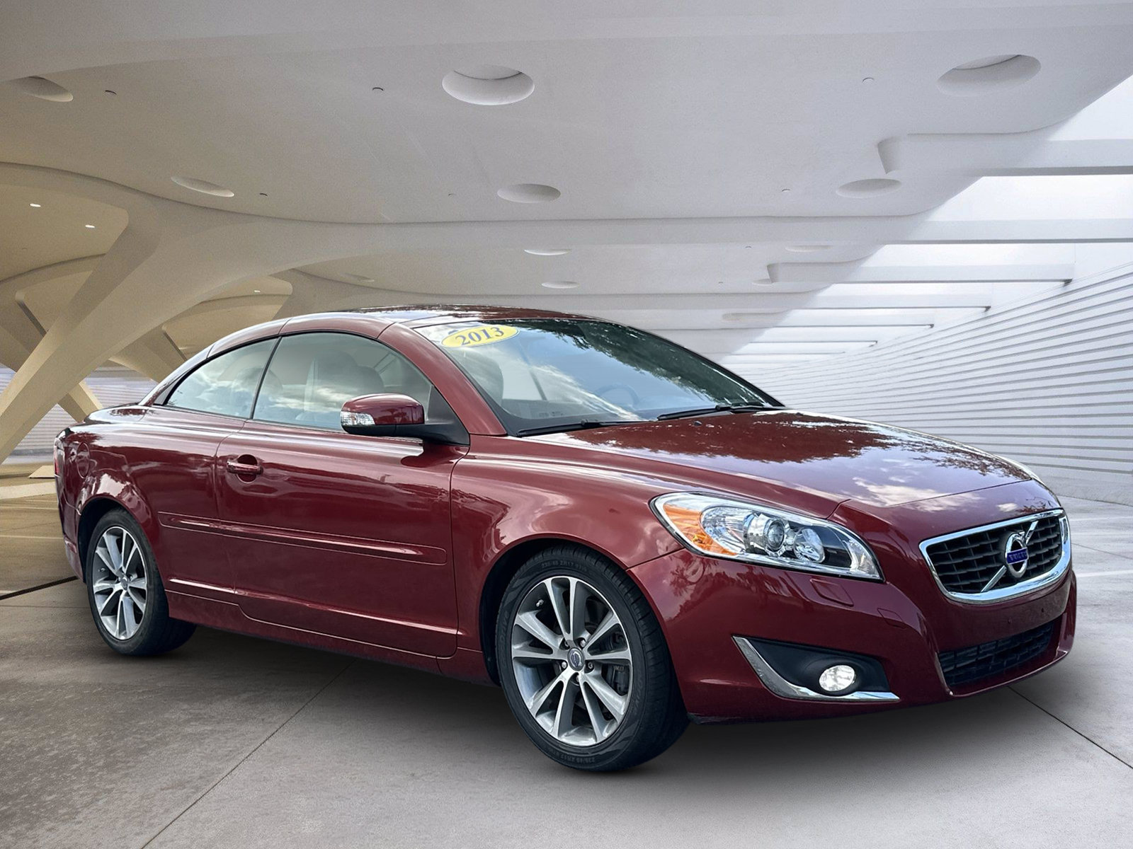 Used 2013 Volvo C70 T5 FWD image 1
