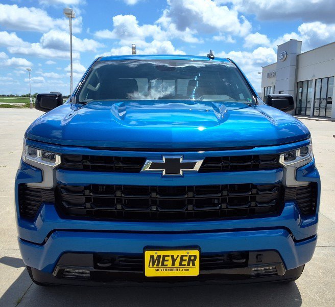Used 2023 Chevrolet Silverado 1500 RST w/ Convenience Package II AWD/4WD image 3