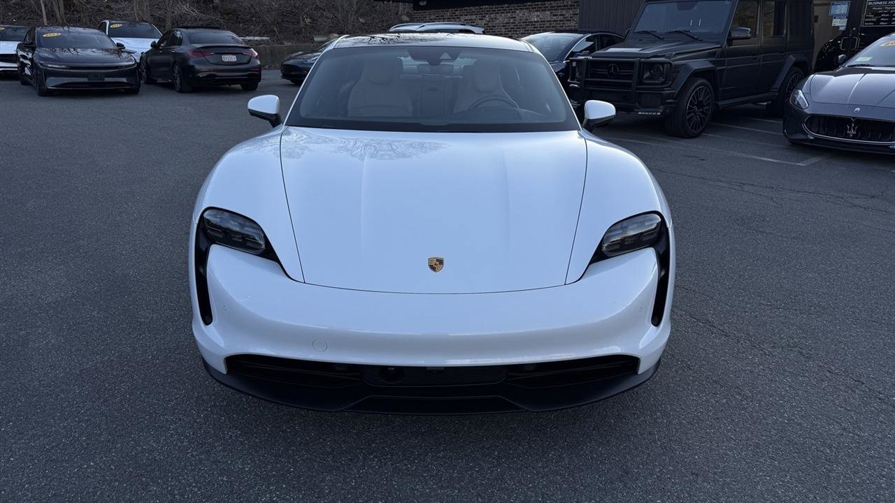 Used 2022 Porsche Taycan image 12