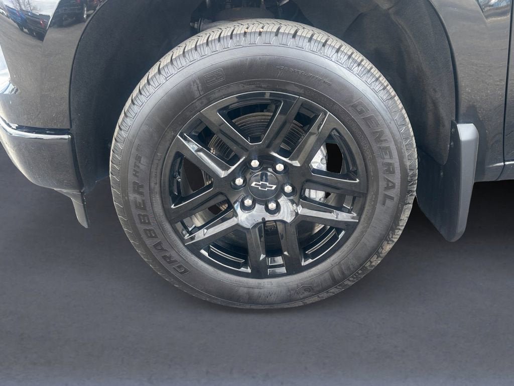 Used 2023 Chevrolet Silverado 1500 Custom w/ LPO, Dark Essentials Package image 9