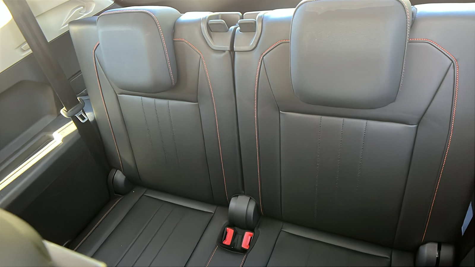 Used 2024 Volkswagen Tiguan SE image 24