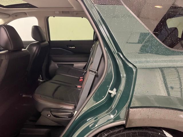 Used 2024 Nissan Pathfinder Platinum w/ Cargo Package image 20