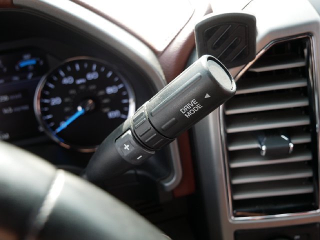 Used 2021 Ford F350 Platinum w/ Tremor Off-Road Package AWD/4WD image 29