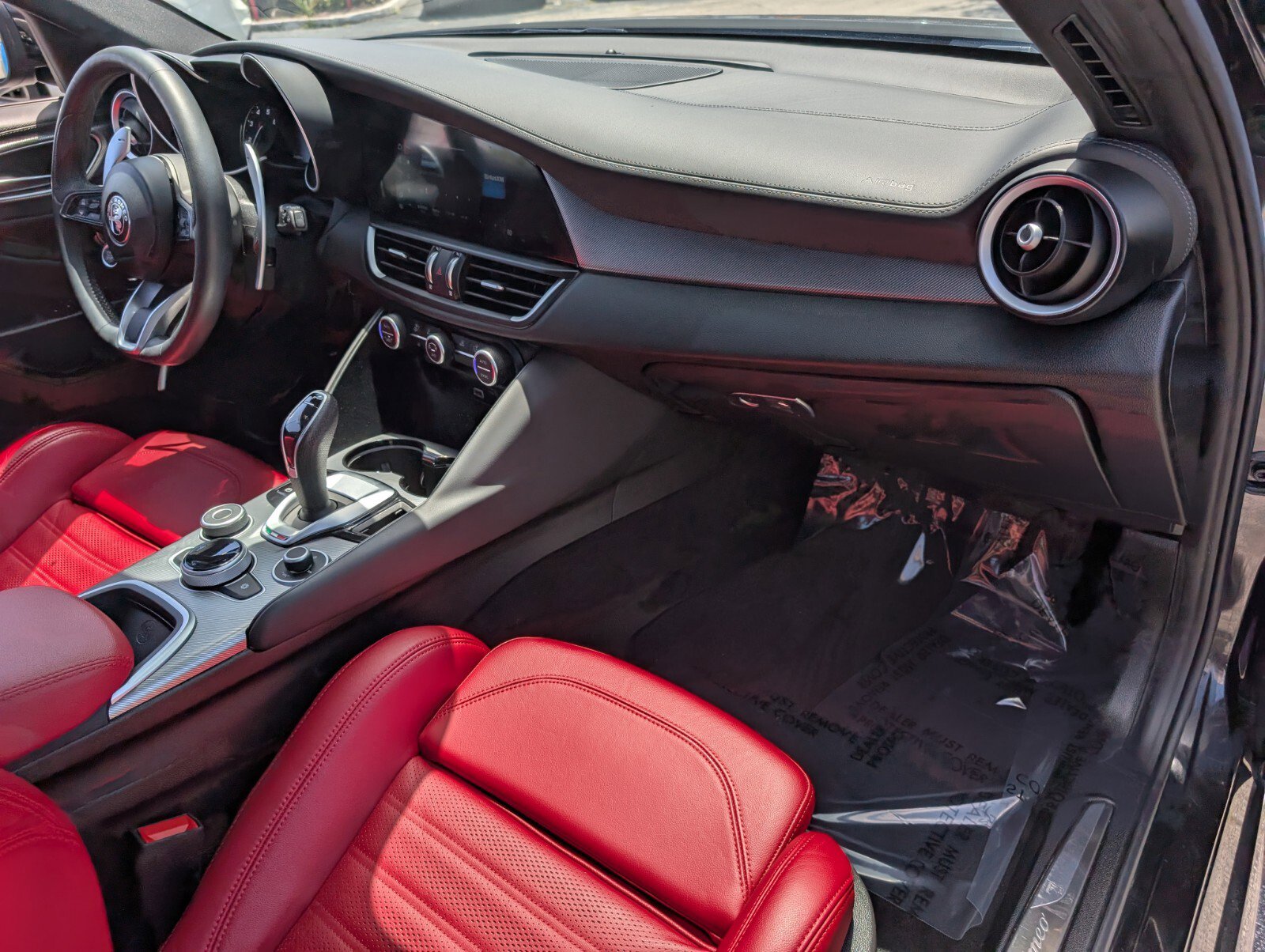 Used 2023 Alfa Romeo Giulia Veloce image 16