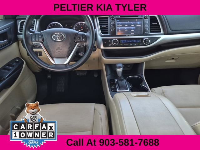 Used 2017 Toyota Highlander XLE image 30