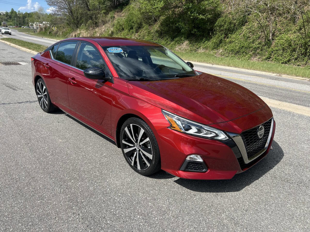Used 2019 Nissan Altima 2.5 SR FWD image 12