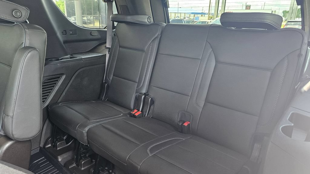 Used 2023 GMC Yukon Denali RWD image 8