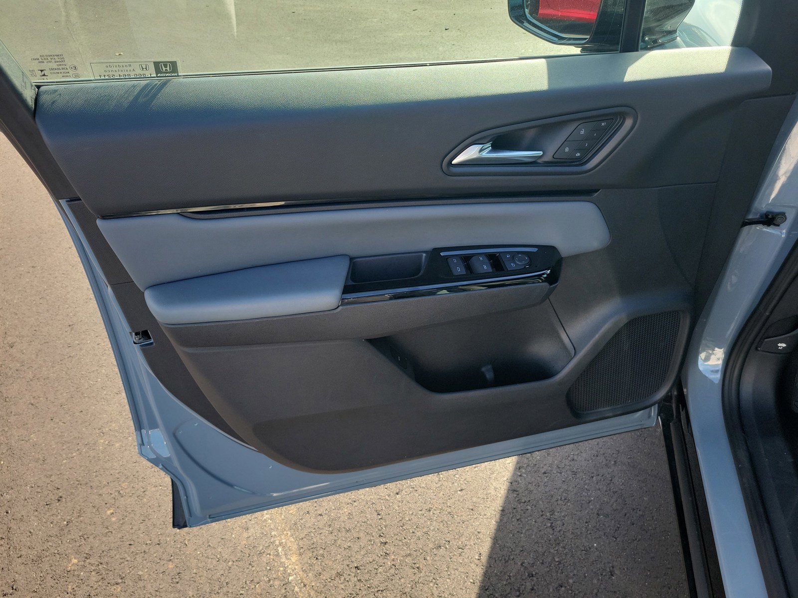 Used 2024 Honda Prologue Touring image 12