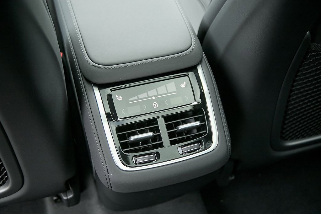 New 2025 Volvo XC90 B6 Plus w/ Protection Package Premier image 22