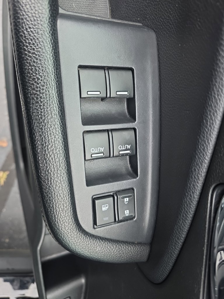 Used 2019 Honda Pilot Touring image 13