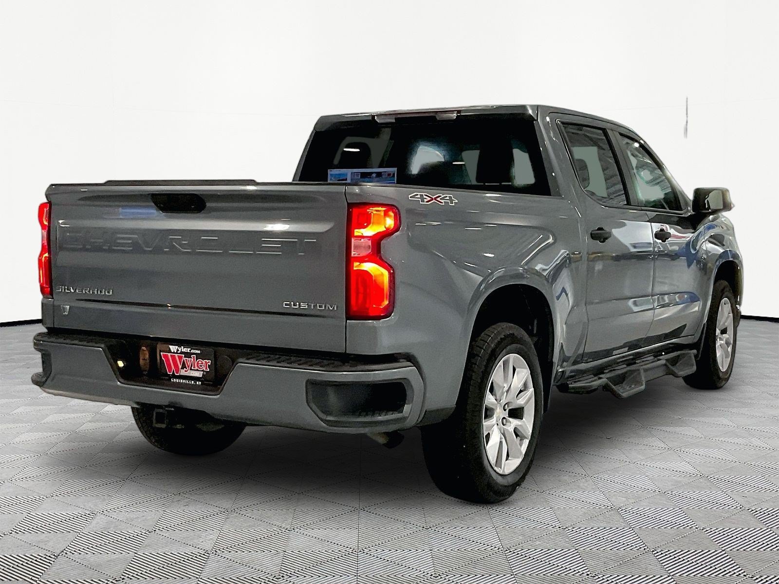 Used 2021 Chevrolet Silverado 1500 Custom AWD/4WD image 6