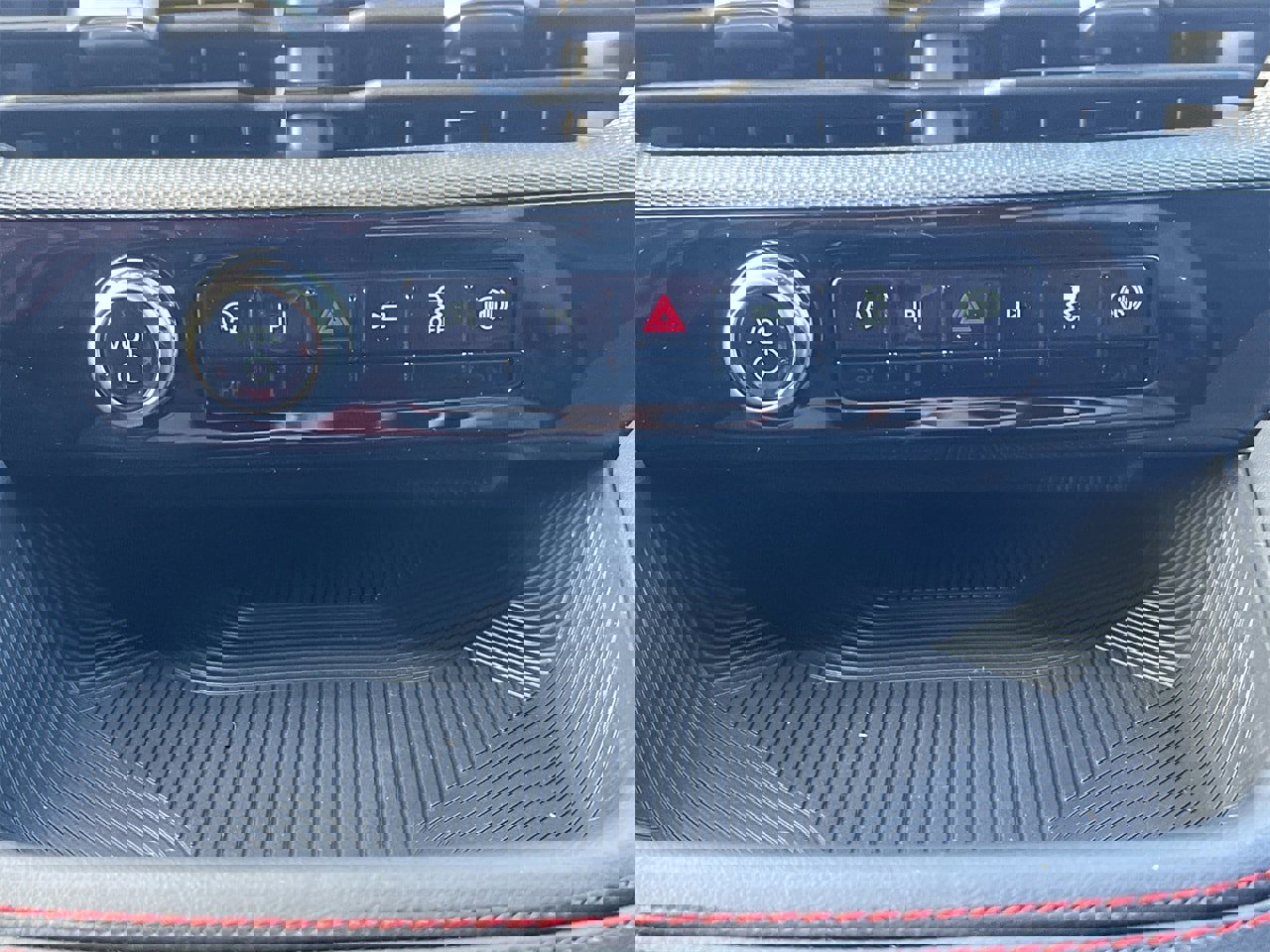 New 2026 Ford Explorer ST w/ Sun And Sound Package image 6