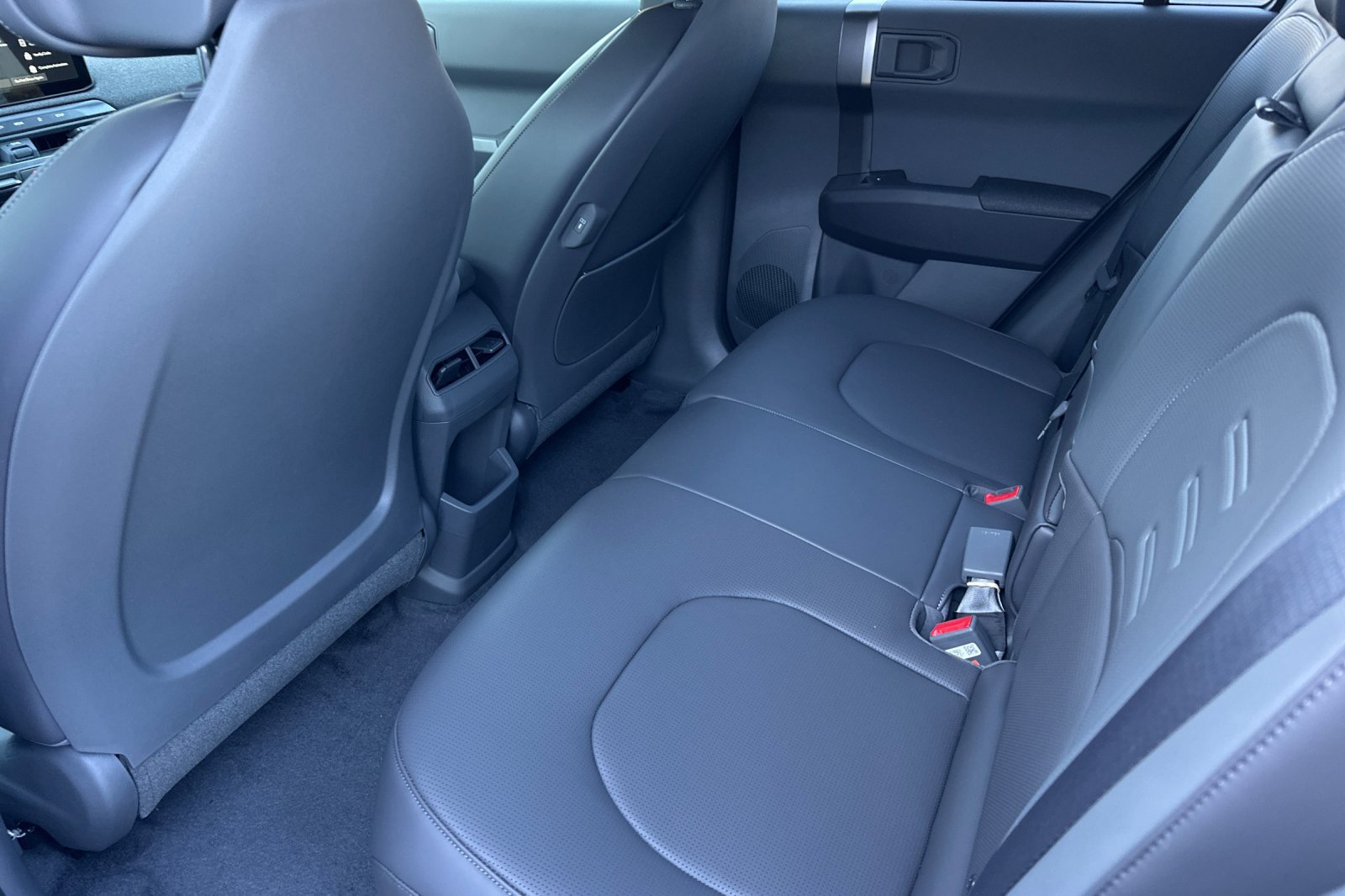 New 2027 Kia EV3 Wind FWD image 12
