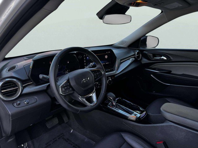 Used 2024 Chevrolet Trax ACTIV w/ Driver Confidence Package image 20