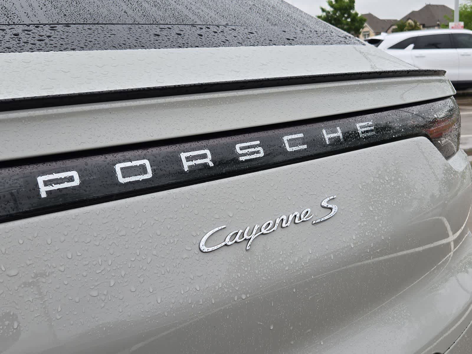 Used 2022 Porsche Cayenne S AWD/4WD image 11