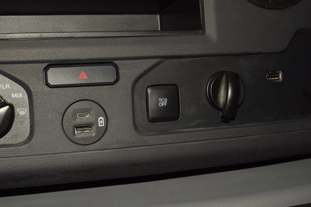 Used 2023 Ford E-450 and Econoline 450 Super Duty w/ Power Windows & Locks Group RWD image 21