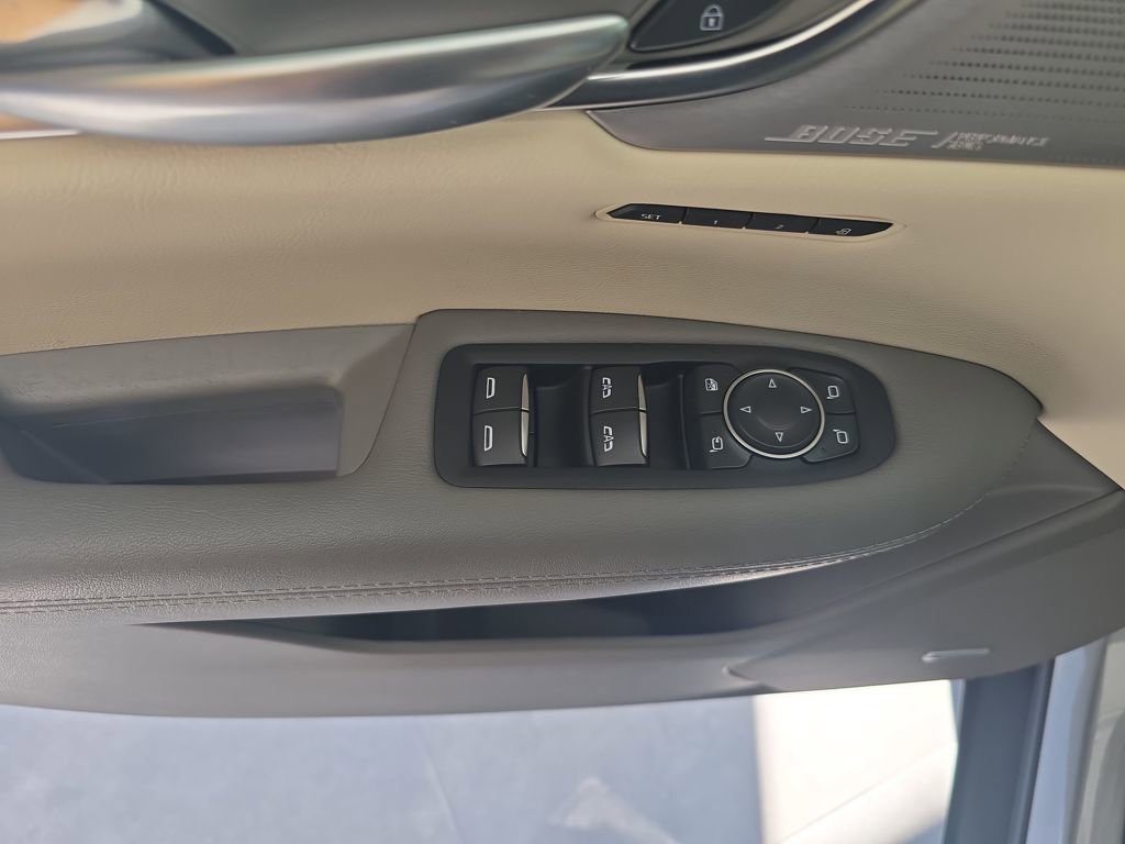 Used 2023 Cadillac XT5 Premium Luxury image 16