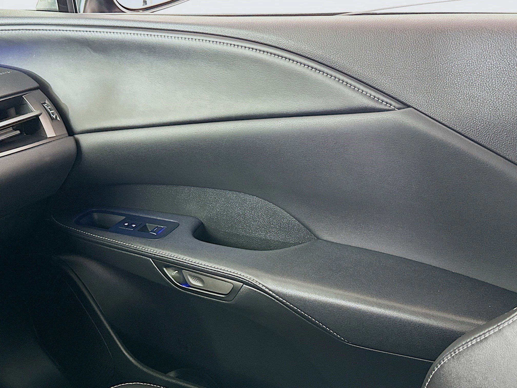 Used 2024 Lexus RX 350 Premium Plus w/ Convenience Package AWD/4WD image 17