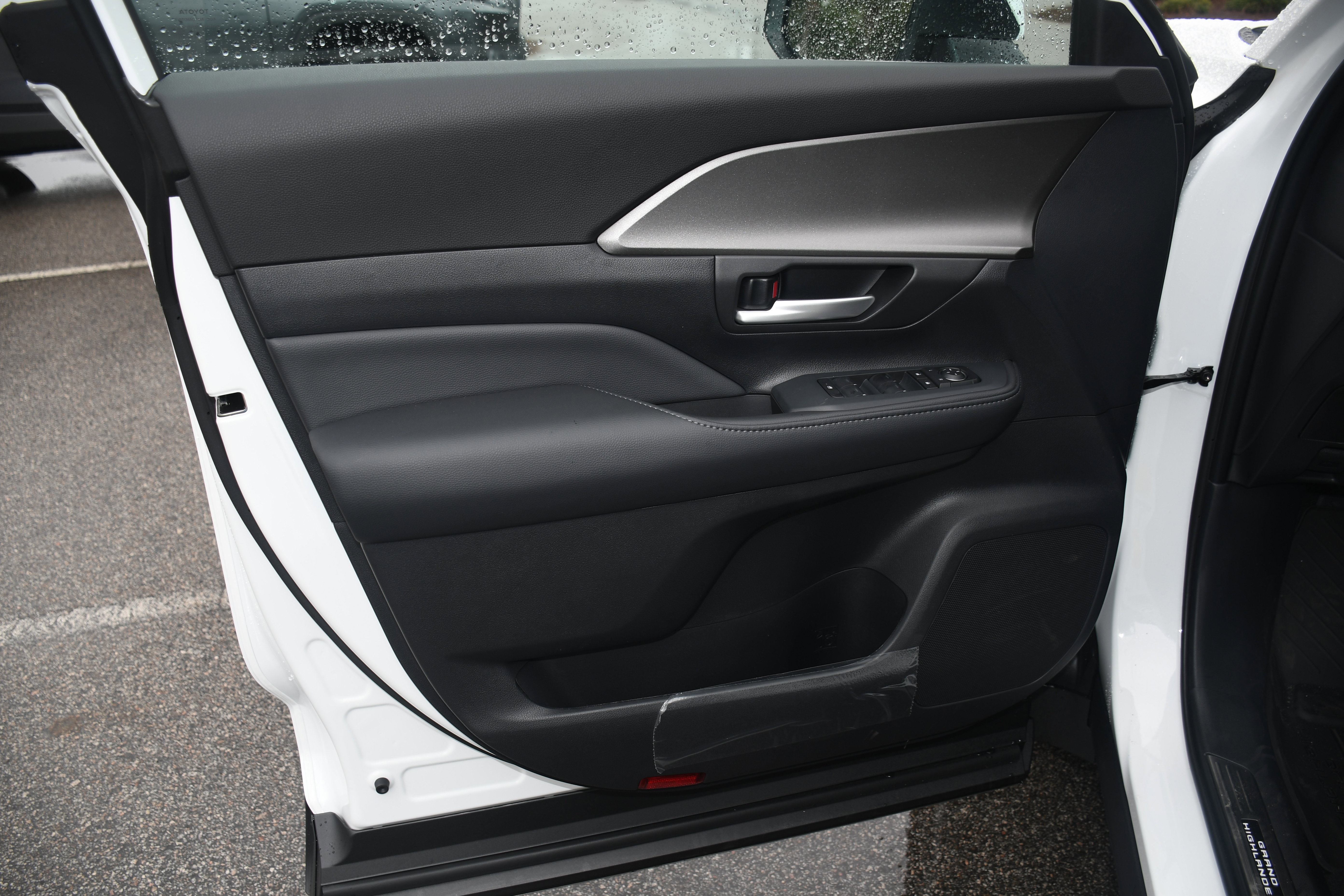 New 2026 Toyota Grand Highlander XLE image 5