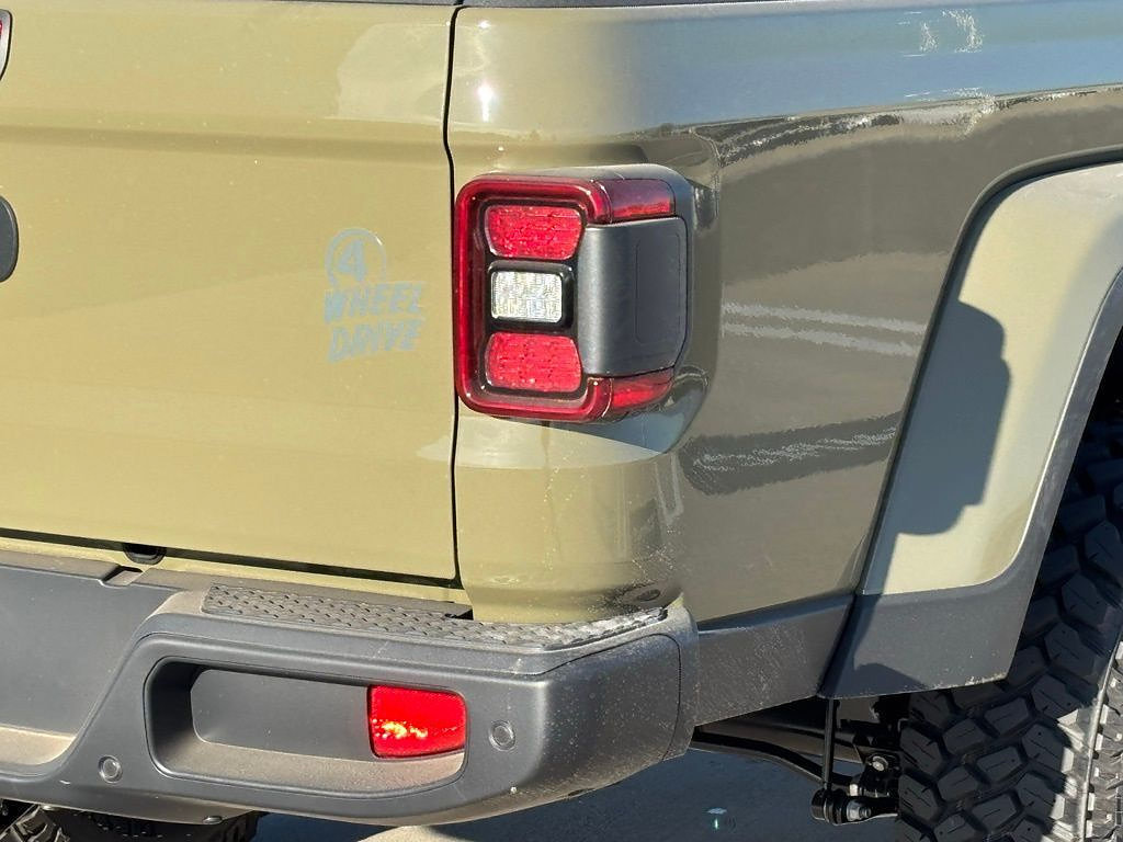 New 2026 Jeep Gladiator Willys AWD/4WD image 5