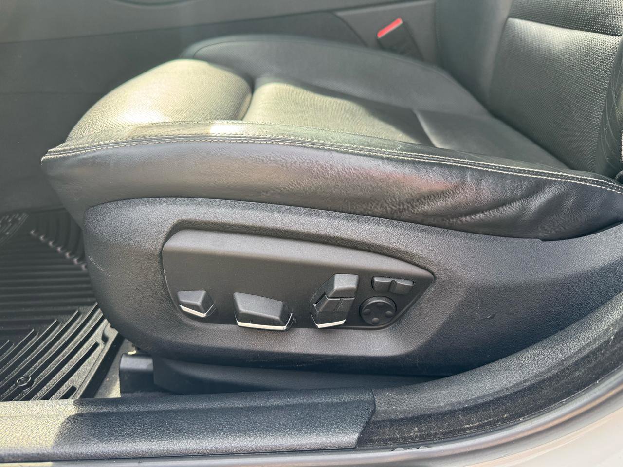 Used 2016 BMW 550i xDrive Sedan AWD/4WD image 27