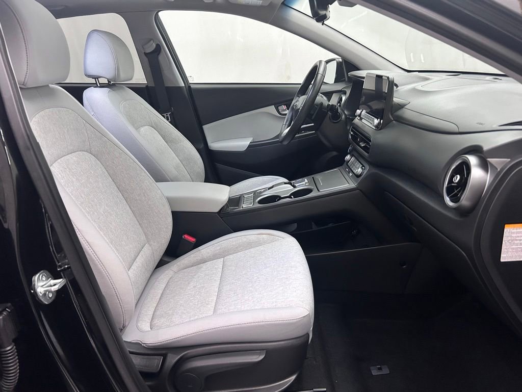 Used 2023 Hyundai Kona SEL w/ Cargo Package FWD image 17